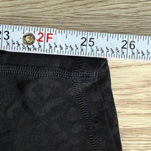 Victoria Sport Knockout Black Leopard Mesh High Rise Leggings sz M Indie Sleaze - Picture 7 of 8